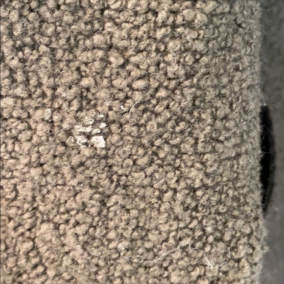 VINCE SWEATER. - Picture 3 of 4